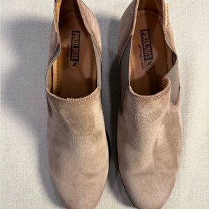 Pikolinos Light Brown Suede Slip-Ons